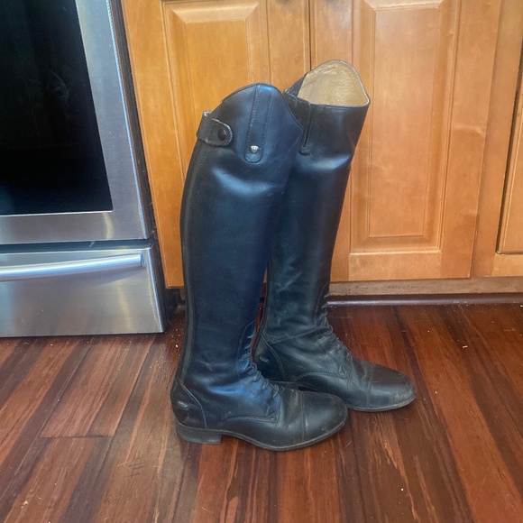 Ariat Contour ll Tall English Boot. Still need cond. 8.5 xs/med - Picture 1 of 9